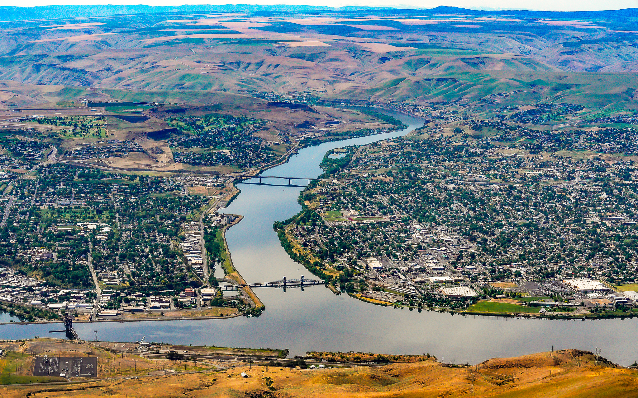Lewiston Hill view of the Lewiston-Clarkston valley and confluence of the Snake and Clearwater rivers